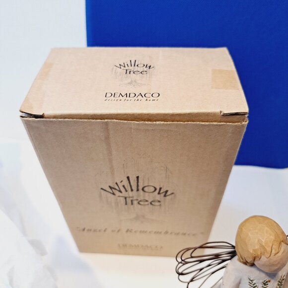 Willow Tree "Angel of Remembrance” figurine - Picture 8 of 10